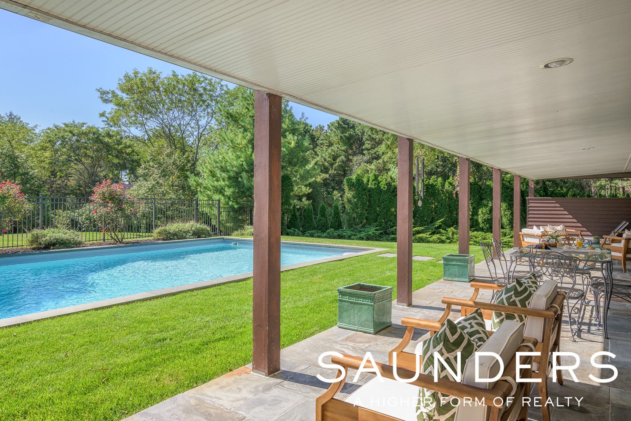 4 Blackwatch Ct, Southampton, NY 11968 Out East