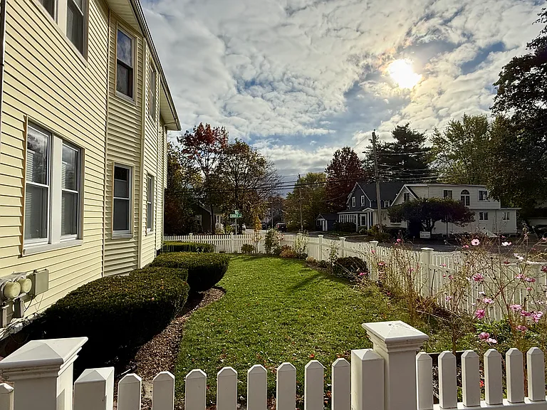 35 Lindale Ave #2 — Photo 16