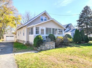 29 Sterling Pl, Stamford, CT 06907