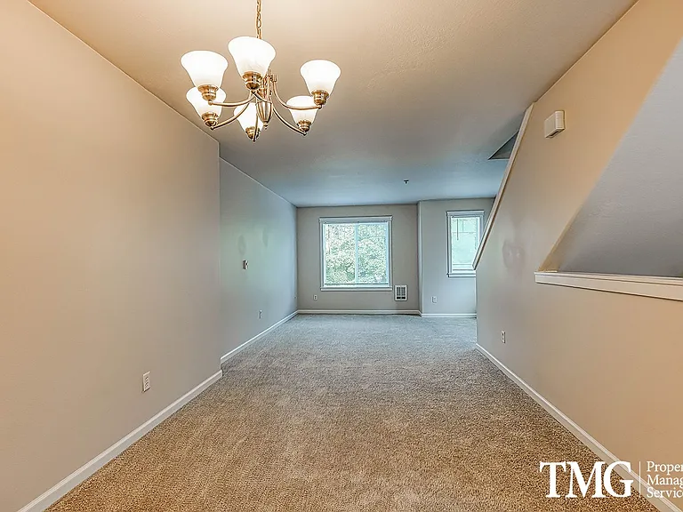 15075 SE Powell Blvd — Photo 5