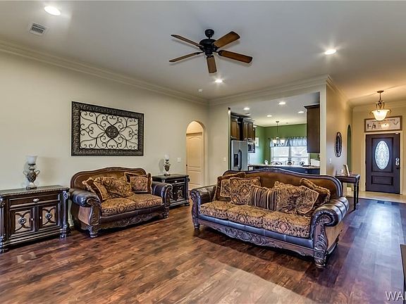 4th image of 500 Prairie Field Dr