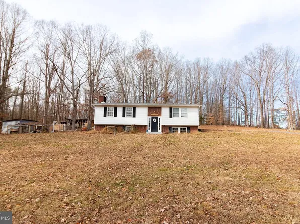 16 Eley Rd, Fredericksburg, VA 22406