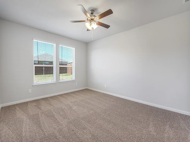 198 Bay Meadows Ln — Photo 16