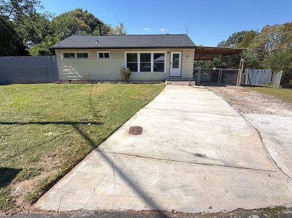 207 Kirkwood Cir