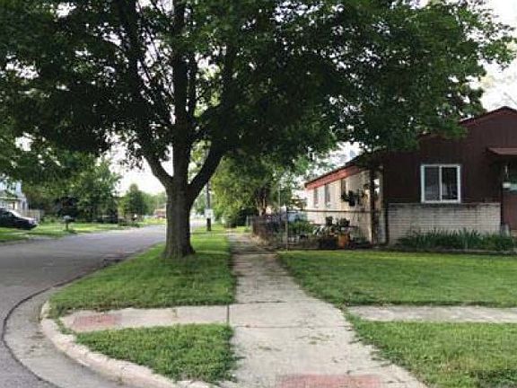 3rd image of 27546 Long St