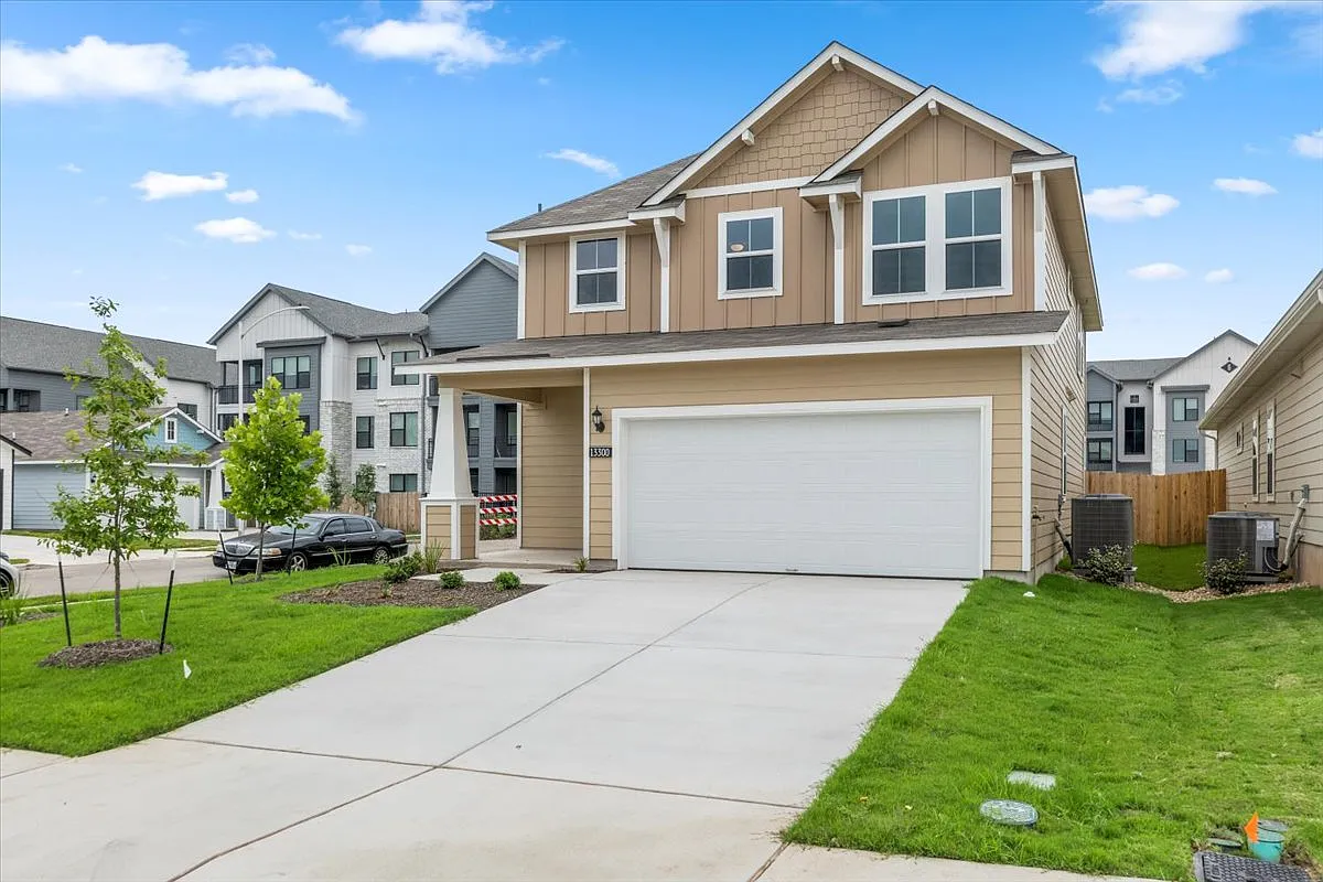 5 bed, 3.5 bath, 2595 sqft, $2,950 — Photo 3