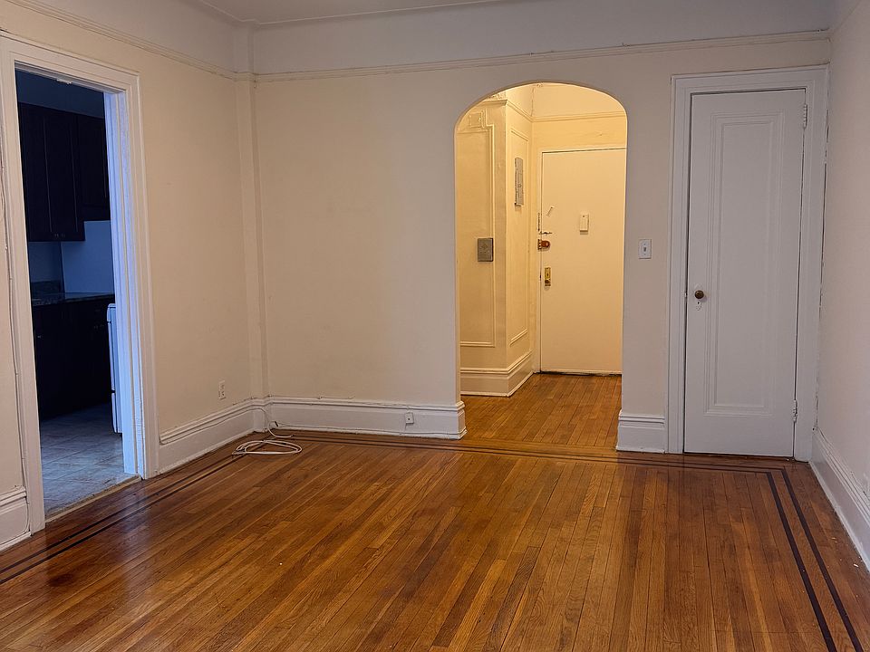 1st image of 31-15 21st Ave #3E