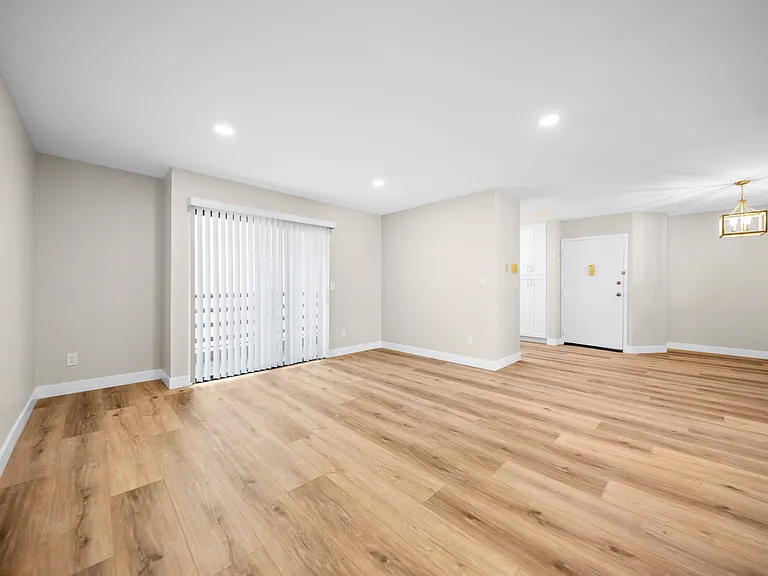 1225 Stanley Ave #203 — Photo 6