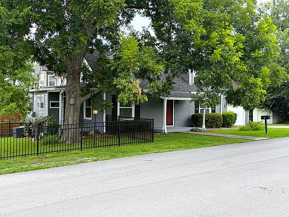 4th image of 715 Park Cir