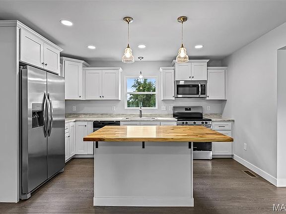 4th image of 9343 Church Dr