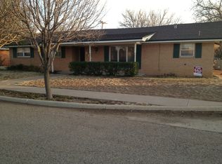 816 6th Pl, Idalou, TX 79329