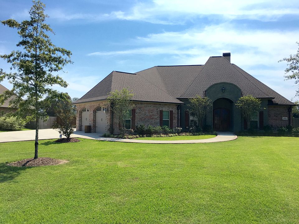 1st image of 3033 Woodland Dr