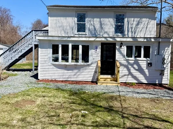 16 Lenox Ave, Westport, MA 02790