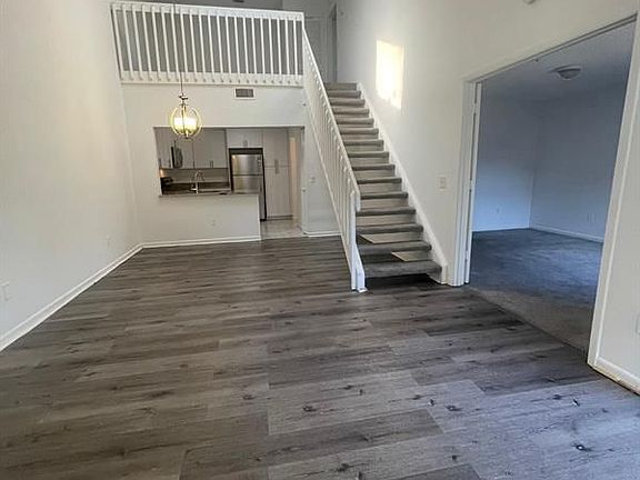 4th image of 4248 Palm Bay Cir APT D