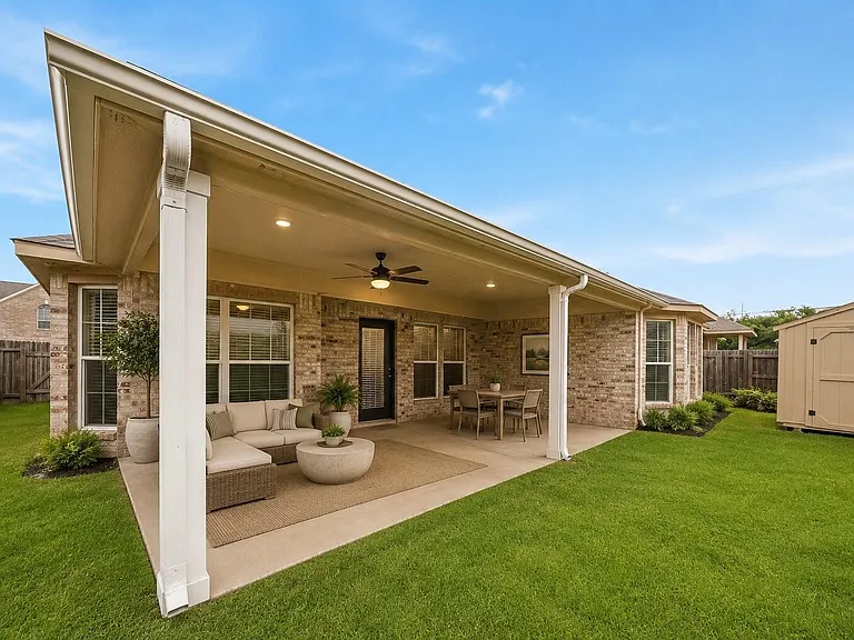 6811 Claire Brook Dr — Photo 18
