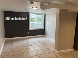 890 N Main St, Akron, OH 44310