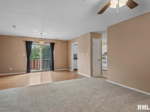 2nd image of 1900 Jeanette Ln APT 8