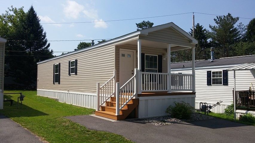 7 Pine Circle