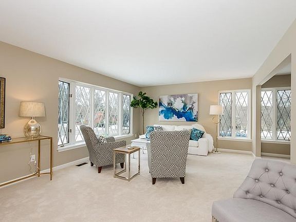 4th image of 1141 Warrington Dr
