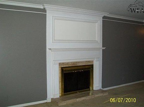 4th image of 4025 Taft Blvd