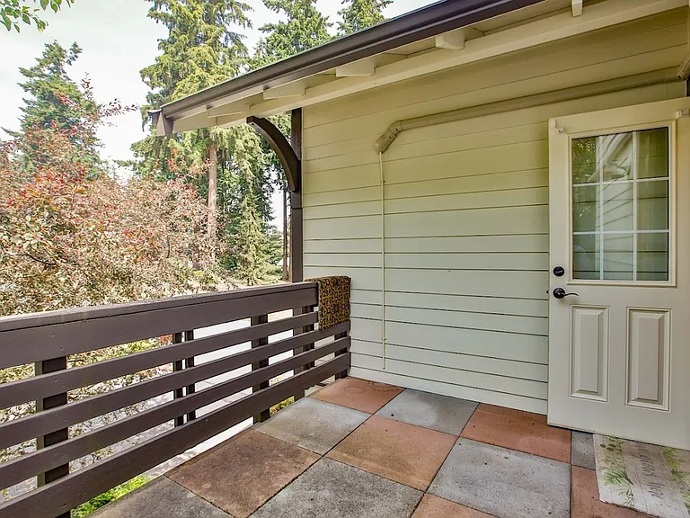 1086 Village Loop — Photo 34