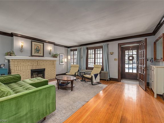 3rd image of 2192 Briarwood Rd