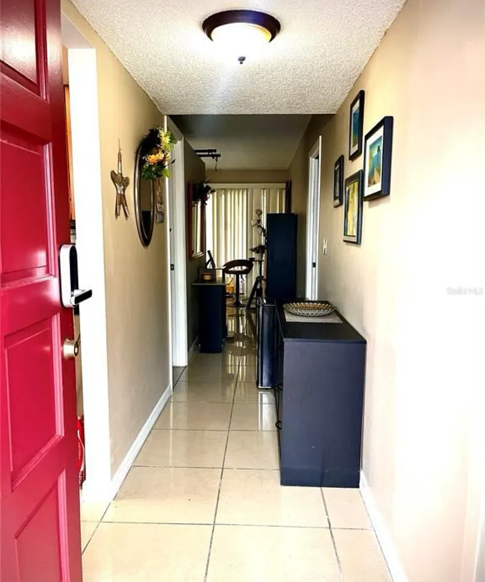 6328 Newtown Cir — Photo 4