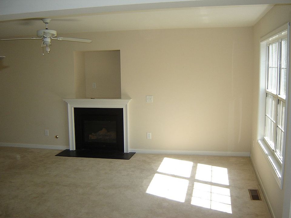 Greatroom w/Fireplace