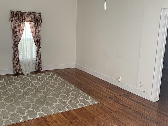 5th image of 806 Nordale Ave