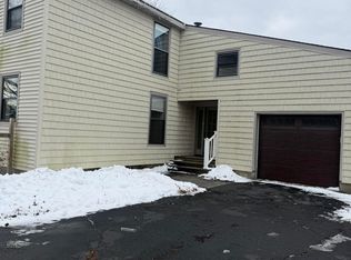 8 Franklin St, Delmar, NY 12054