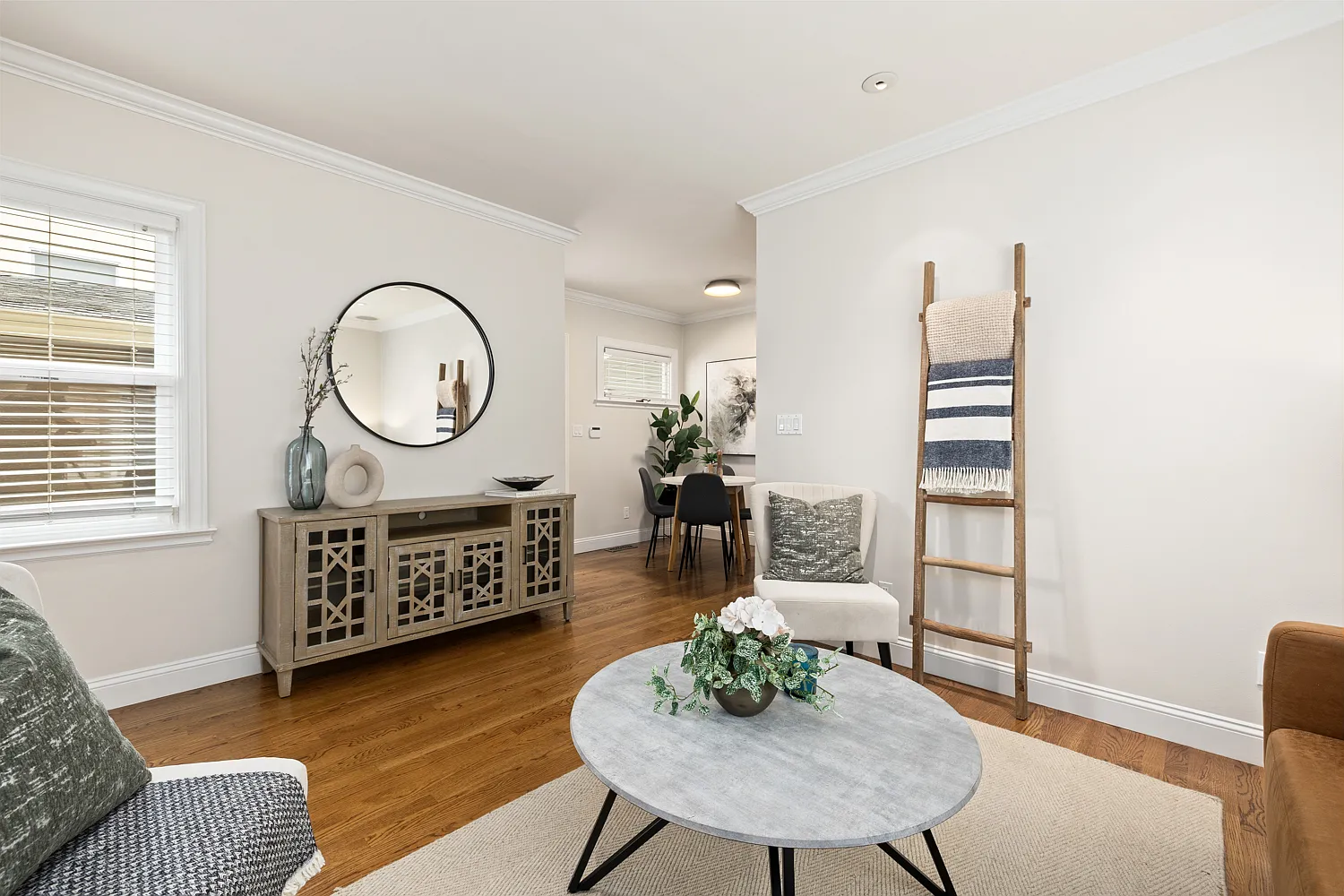 1 bed, $3,995 — Photo 4