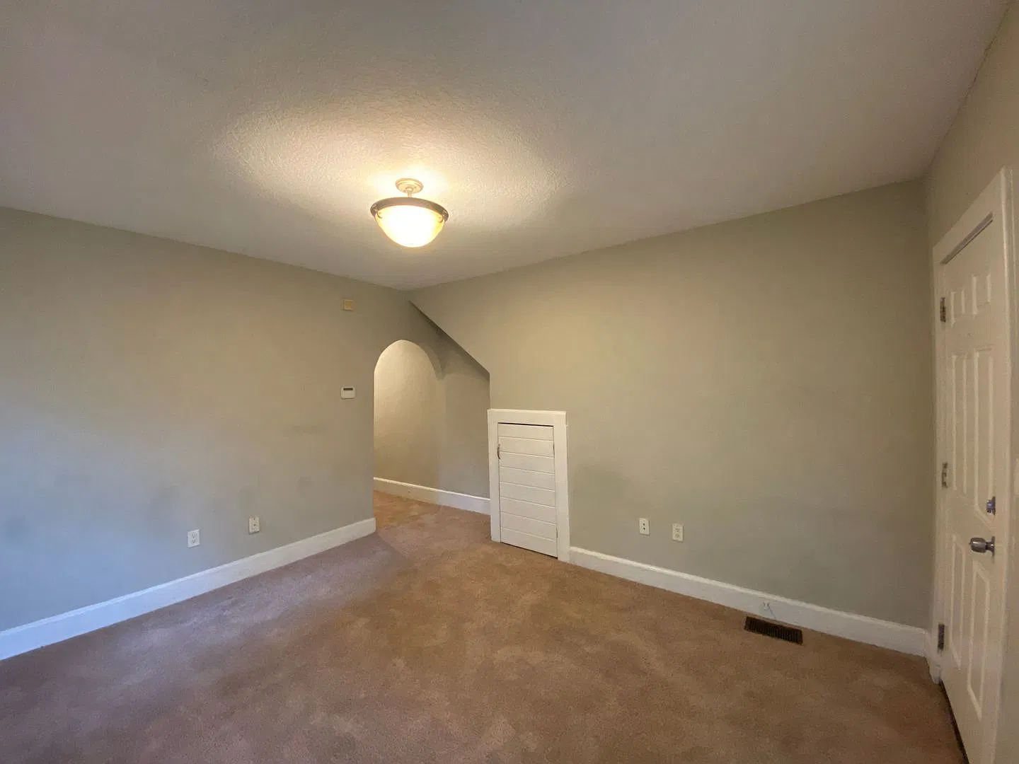 Dellwood Avenue 2920 — Photo 4
