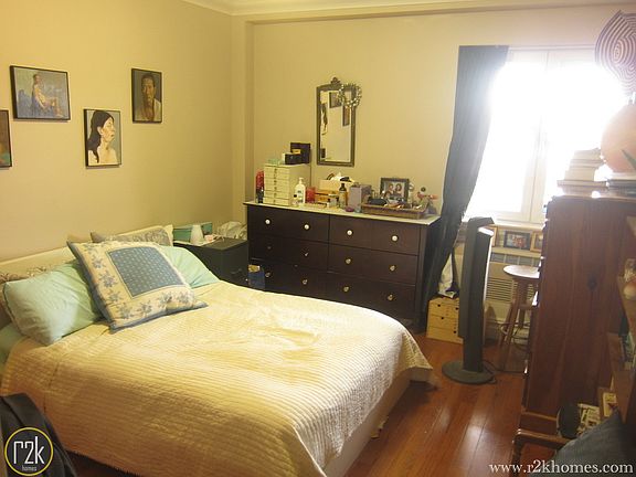 5th image of 2116 31st Ave APT 5A