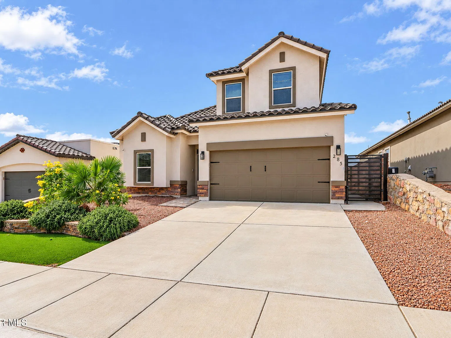 4 bed, 3.5 bath, 2141 sqft, $2,395 — Photo 2