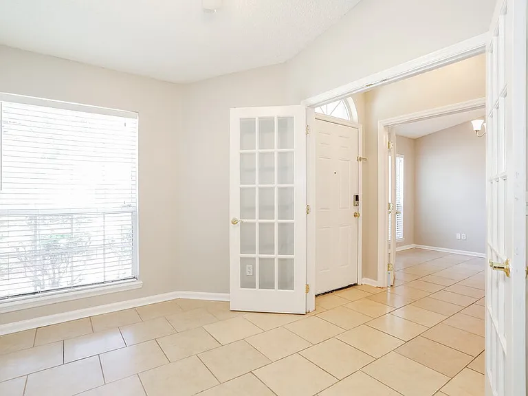 1903 Suwannee River Dr — Photo 10