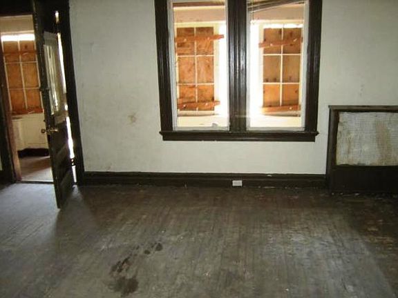 5th image of 58 Hilton St