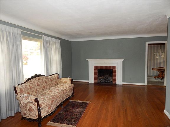 2nd image of 24 Lincord Dr