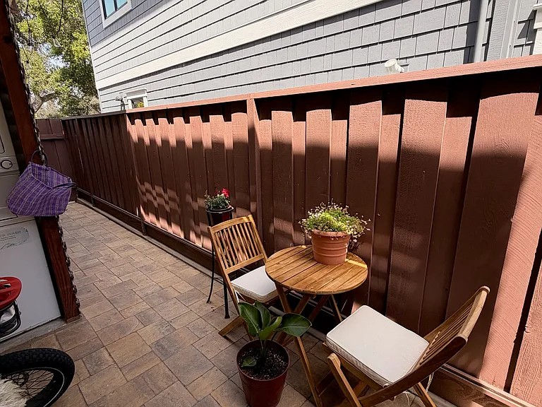 This space is used primarily by this unit.