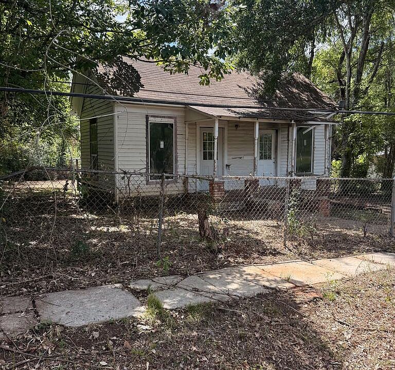 1st image of 604 Burkitt St