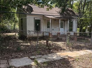 604 Burkitt St, Palestine, TX 75801