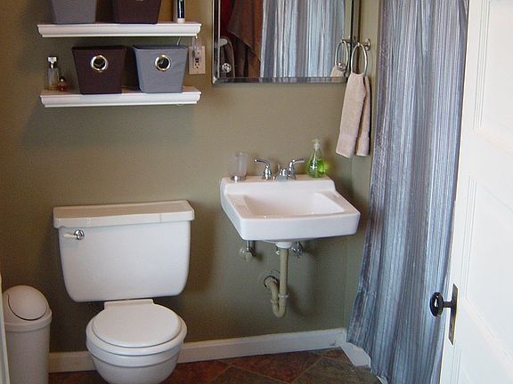 2nd Bathroom