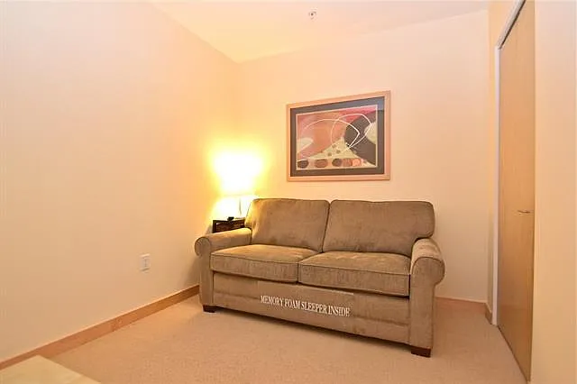 309 W Washington Ave #213 — Photo 37