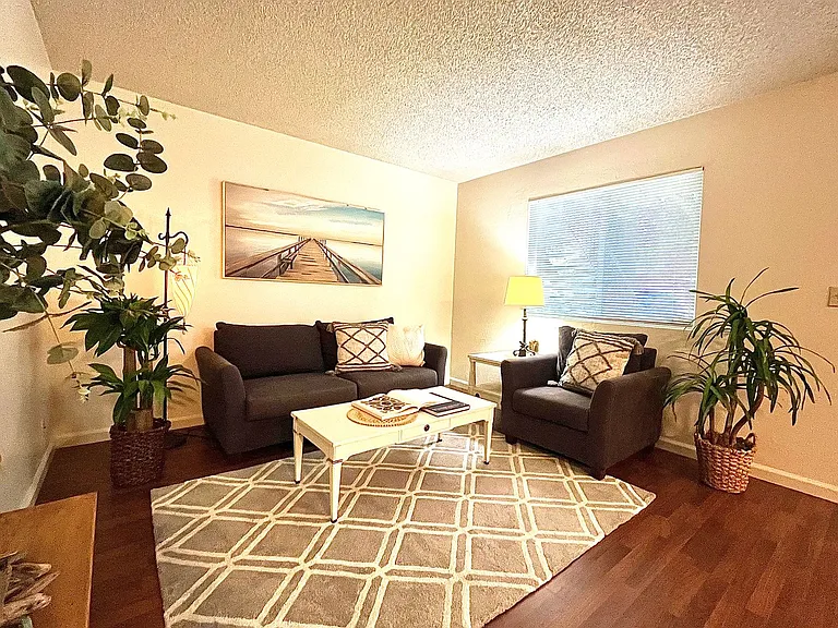 508 W Sacramento Ave — Photo 10