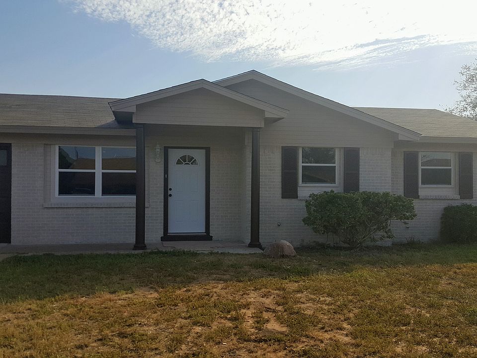 1st image of 410 N Bentwood Dr