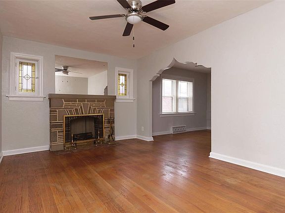 5th image of 4006 Fairview Ave