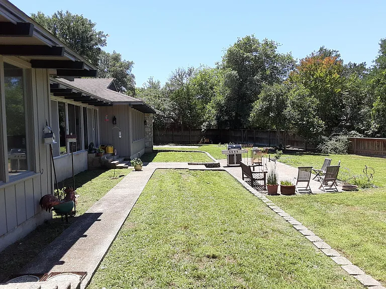 724 Whispering Oaks Dr — Photo 41