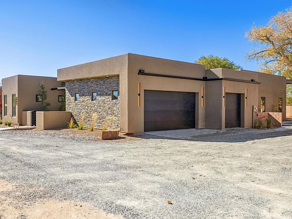 2nd image of 5991 Calle De Abrevadero NW