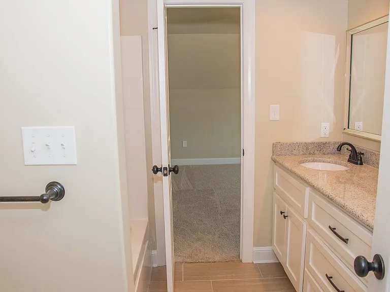 4269 Farmington Cv — Photo 29