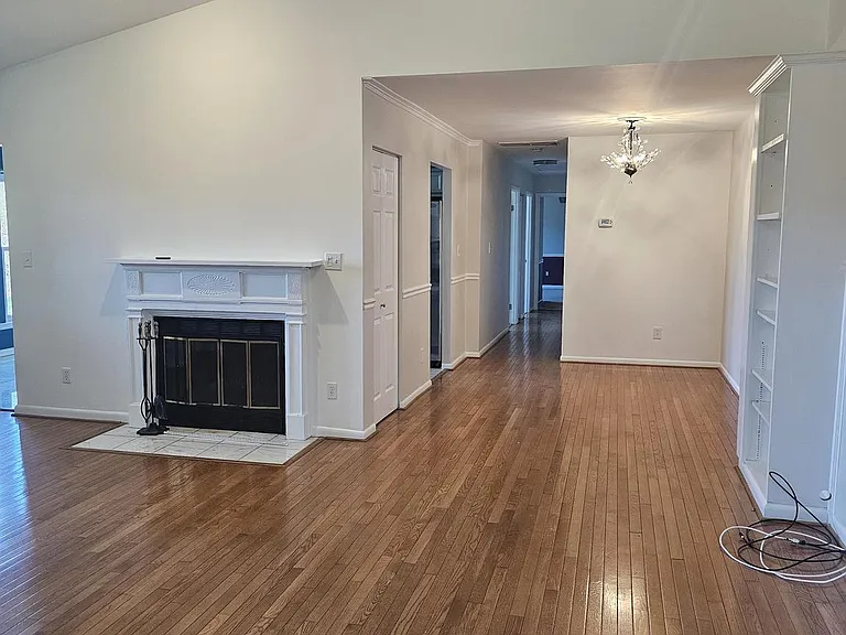 11321 Halethorpe Ter #205 — Photo 4