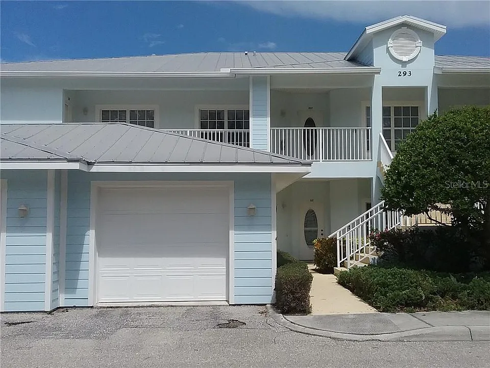 293 Hidden Bay Dr #203